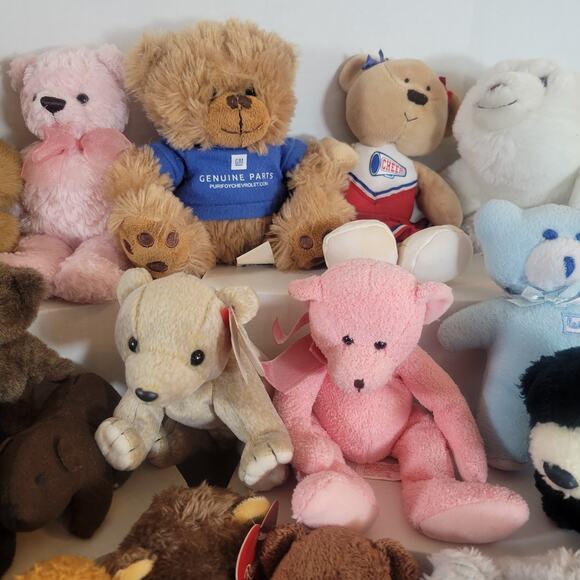 Lot of 24 Small Plush Bears - TY, Russ, Assorted Some Vintage Collectibles - Picture 5 of 16
